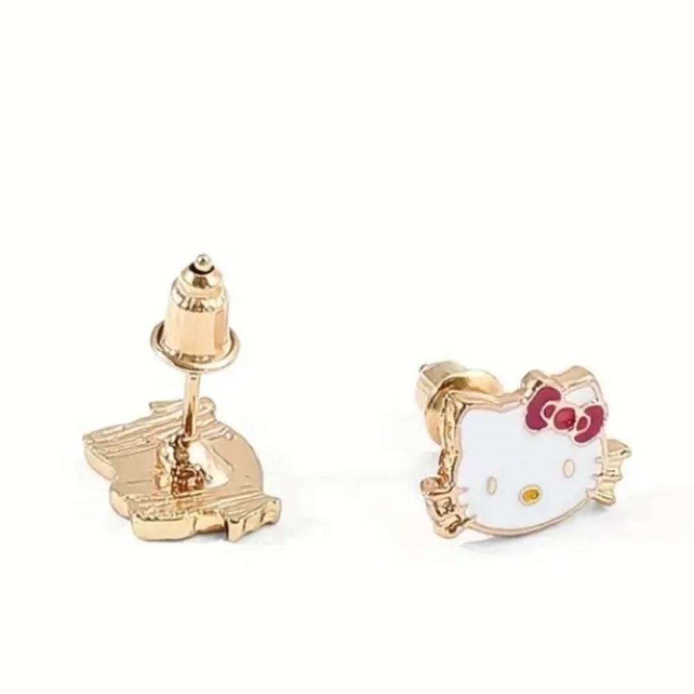Hello Kitty earrings